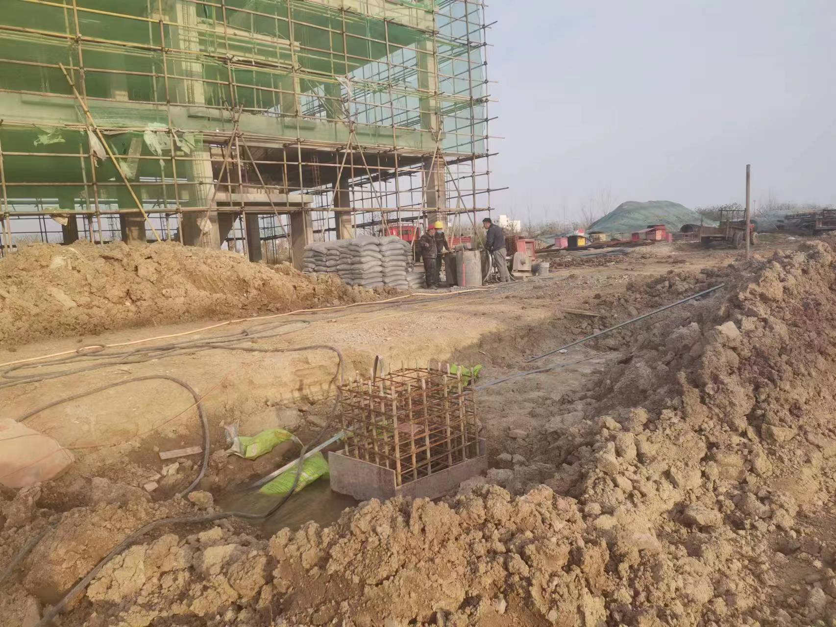 美兰当桥梁出现裂缝的时候应该及时加固修补